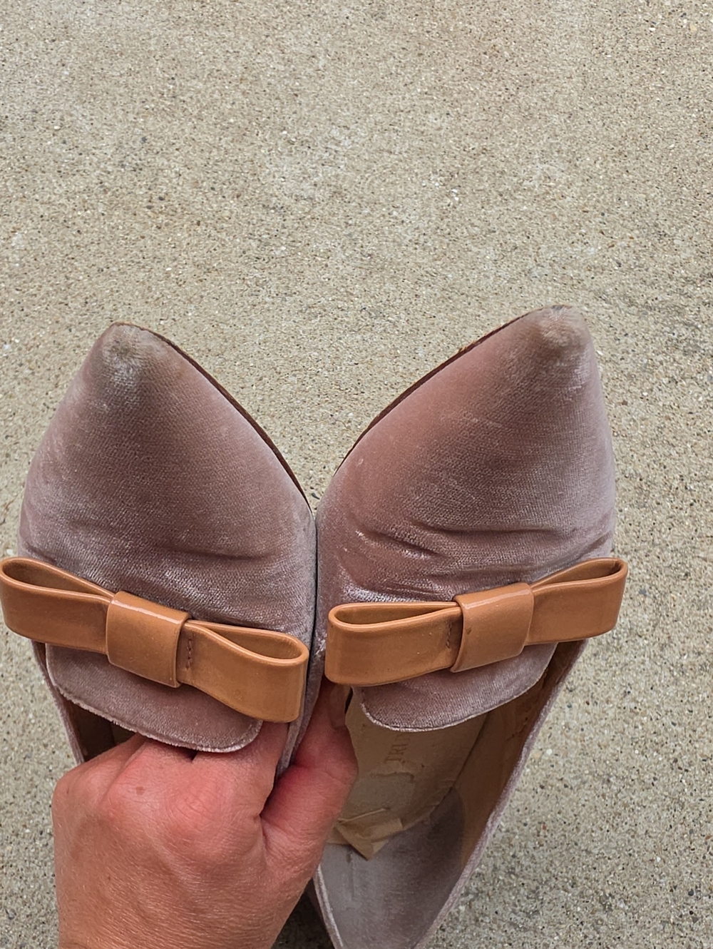 Ivanka Trump Pink Velvet Pointed Toe Bow Flats Leather Sole Size 7.5M - Picture 4 of 5